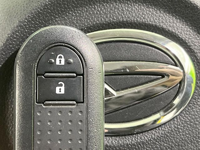 �y�L�[�t���[�V�X�e���z�J�o����|�P�b�g�ɓ��ꂽ�܂܂ł��h�A�̎{���E�������\�ȃX�}�[�g�L�[�𑕔��B�G���W���̃I���E�I�t�����J�M�����o���K�v����������Ƃ��Ă��֗��ł���