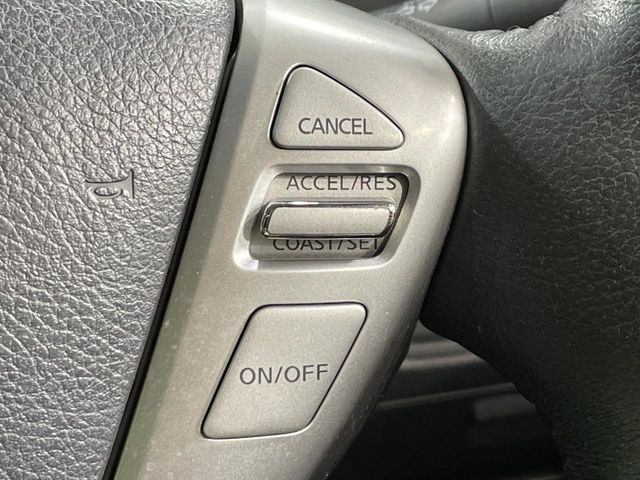 �y�N���[�Y�R���g���[���z�������H�����N���N���s�B�A�N�Z���𗣂��Ă���葬�x�ő��s���ł��A�������^�]���̕��S���y��!�����E�������ȒP�ȃX�C�b�`����Œ����ł��܂��B