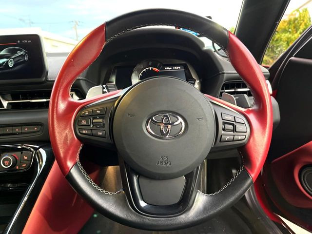 �y�����v�����X�e�A�����O�z�㎿�Ȋv���g�p���邱�ƂŁA��ɂ����������݂ƂĂ��^�]���₷���n���h���ł���