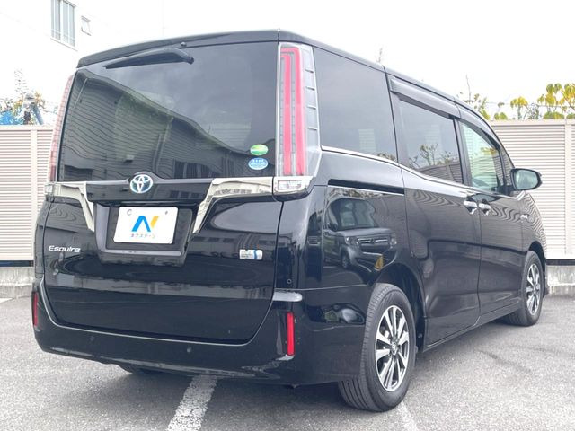 ☆全国のネクステージからお取り寄せが可能※!遠方の店舗に展示してあるクルマが気になる場合も、最寄りの店舗でご覧いただくことが可能です!是非私たちに要望をお聞かせください!※別途費用