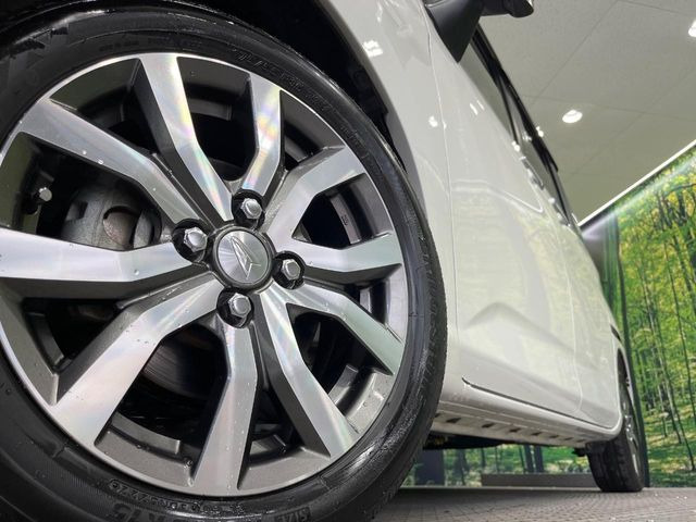 �y����15�C���`�A���~�z�C�[���z�O�ςɃ}�b�`���������A���~�z�C�[���𑕒����Ă���܂��B�e��ЊO�A���~�z�C�[����A�X�^�b�h���X�^�C�����戵�����Ă���܂��B���񂲑��k����������