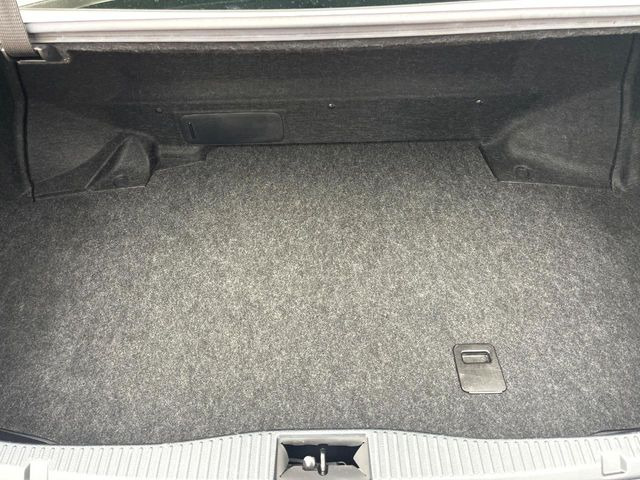 ���i�̂���������ʋ΁A���}���ɏ\���ȉ׎��X�y�[�X���m�ۂ��Ă���܂��B