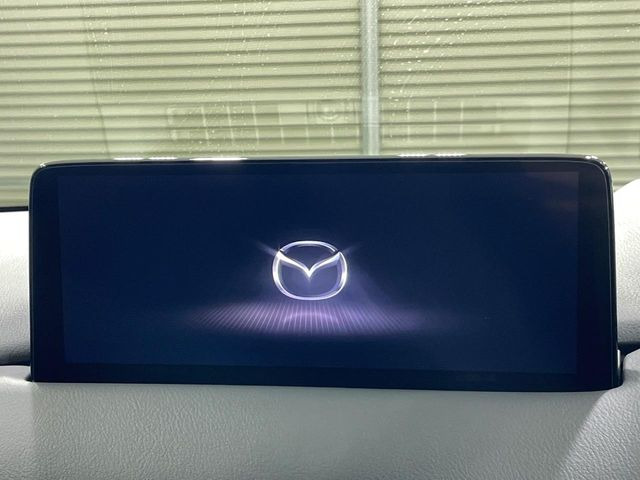 �y10.25�C���`�}�c�_�R�l�N�g�z�ԓ��̕��͋C�Ƀ}�b�`������^�f�B�X�v���C�B�X�}�z�ڑ��ł̃i�r�g�p��Bluetooth�Đ����A�l�X�ȋ@�\���y���߂܂��B�����I�ȃ_�C�������삪�\�ŁA�g��������ǍD�ł��B