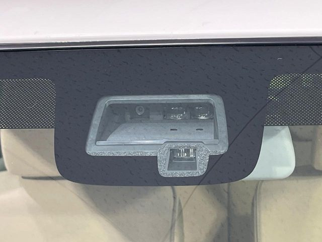 �y�X�Y�L �Z�[�t�e�B�T�|�[�g�z���s���ɑO���̎ԗ�����F�����A�Փ˂������Ȏ��͌x��ƃu���[�L�ŏՓˉ���Ɣ�Q�y�����A�V�X�g�B�����S�Ƀh���C�u�����y���݂��������܂��B