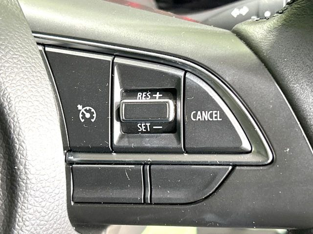 �y�N���[�Y�R���g���[���z�������H�����N���N���s�B�A�N�Z���𗣂��Ă���葬�x�ő��s���ł��A�������^�]���̕��S���y��!�����E�������ȒP�ȃX�C�b�`����Œ����ł��܂��B