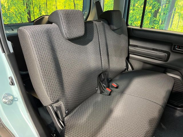 ���i���ȃI���W�i���t���A�}�b�g���I�v�V�����ɂĂ��p�ӂ��Ă���܂��B���D���ȃf�U�C����J���[�����Ԃɍ��킹�đI��ł����������Ƃ��ł��܂���