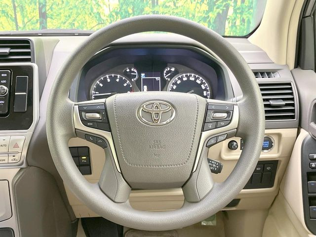 �y�����v�����X�e�A�����O�z�㎿�Ȋv���g�p���邱�ƂŁA��ɂ����������݂ƂĂ��^�]���₷���n���h���ł���