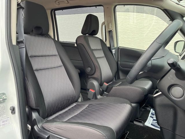 �^�]�Ȃ܂��ɂ͏\���ȃX�y�[�X������A�啿�ȕ��ł��������^�]���Ă�����������ł��B