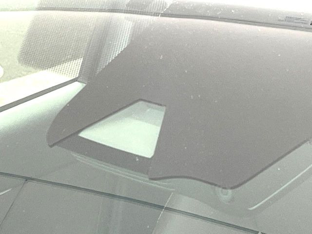 �y�g���^�Z�[�t�e�B�Z���X�z���s���ɑO���̎ԗ�����F�����A�Փ˂������Ȏ��͌x��ƃu���[�L�ŏՓˉ���Ɣ�Q�y�����A�V�X�g�B�����S�Ƀh���C�u�����y���݂��������܂��B