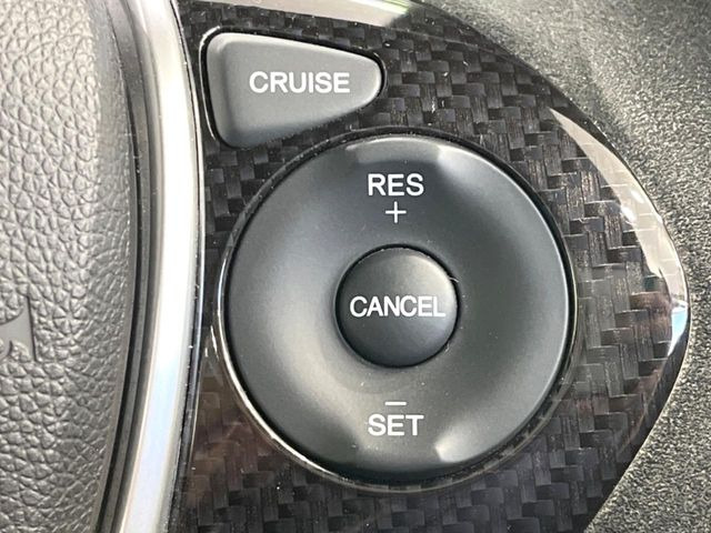 �y�N���[�Y�R���g���[���z�������H�����N���N���s�B�A�N�Z���𗣂��Ă���葬�x�ő��s���ł��A�������^�]���̕��S���y��!�����E�������ȒP�ȃX�C�b�`����Œ����ł��܂��B