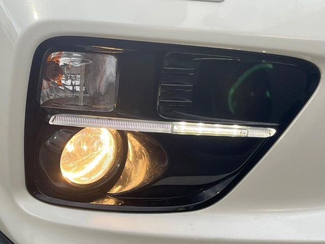 �yLED�A�N�Z�T���[���C�i�[�z