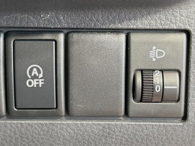 �y�A�C�h�����O�X�g�b�v�z�ԐM����a�؂Œ�Ԃ����ۂɃG���W�����~���A���ʂȔR���̏����}���܂��B�R��������ی�ɂȂ���@�\��G���W���̓u���[�L�𗣂��΍Ďn�����܂��B