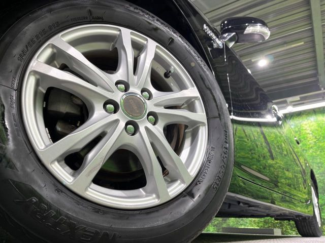 �y15�C���`�A���~�z�C�[���z�O�ςɃ}�b�`�����A���~�z�C�[���𑕒����Ă���܂��B�e��A���~�z�C�[����A�X�^�b�h���X�^�C�����戵�����Ă���܂��B���񂲑��k����������