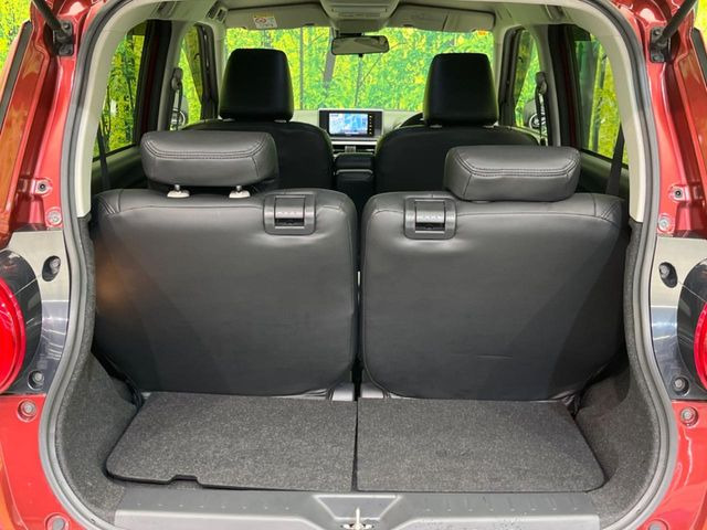 ���i�̂���������ʋ΁A���}���ɏ\���ȉ׎��X�y�[�X���m�ۂ��Ă���܂��B�Z�J���h�V�[�g��|���ƁA�傫�ȉו��̐ύڂ��\�ł���