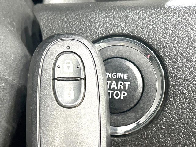 �y�L�[���X�X�^�[�g�V�X�e���z�J�o����|�P�b�g�ɓ��ꂽ�܂܂ł��h�A�̎{���E�������\�ȃX�}�[�g�L�[�𑕔��B�G���W���̃I���E�I�t�����J�M�����o���K�v����������Ƃ��Ă��֗��ł���