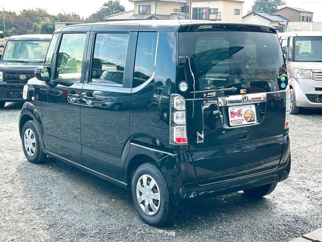 ���X�ł͌y�����Ԃ��畁�ʎԂ܂ŕ��L���I�[�����[�J�[�̎Ԏ�E�F�E�O���[�h��L�x�ɑ����Ă���܂��B