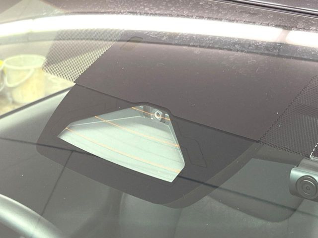 �y�g���^�Z�[�t�e�B�Z���X�z���s���ɑO���̎ԗ�����F�����A�Փ˂������Ȏ��͌x��ƃu���[�L�ŏՓˉ���Ɣ�Q�y�����A�V�X�g�B�����S�Ƀh���C�u�����y���݂��������܂��B