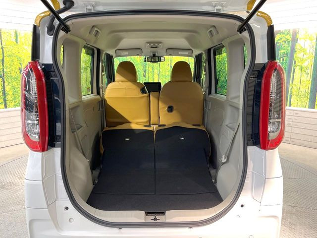 ���i�̂���������ʋ΁A���}���ɏ\���ȉ׎��X�y�[�X���m�ۂ��Ă���܂��B�Z�J���h�V�[�g��|���ƁA�傫�ȉו��̐ύڂ��\�ł���