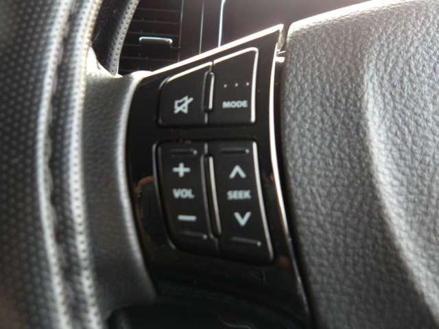 �X�e�A�����O�X�C�b�`���^�]���A�O������ڐ������炷���ƂȂ��A�I�[�f�B�I���̑��삪�\�ȕ֗��@�\!���S&���K�ȃh���C�u�����o���Ă���܂�!