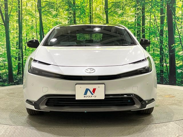 ��D�]�𒸂��Ă���܂��{�f�B�R�[�g���D�]��t���B�������x�̃K���X�疌�ŝ����͂������A�㎿�ȃc���E����������B���O����_���J�����؂Ȉ��Ԃ�ی삵�A�F�����E�򉻂�h�~�B