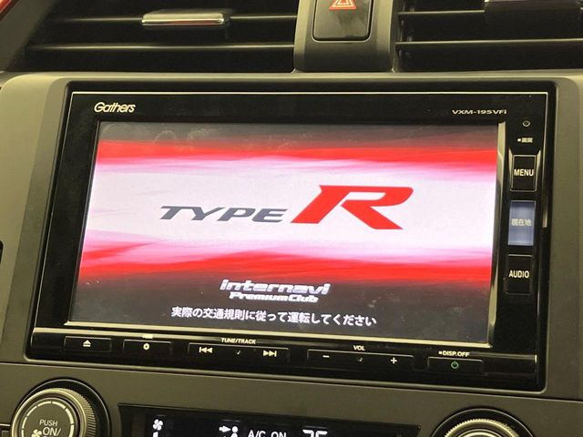 �y�����i�r�z�C���e���A�ɗn�����ރX�^�C���b�V���ȁu��p�݌v�v���[�J�[�i�r�𑕔��􎋔F���⑀�쐫�ȂǊ�{���\�ɂ��D��A���㎿�ȃJ�[���C�t�����y���݂��������܂��B