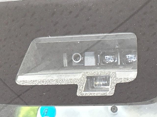 �y�X�Y�L �Z�[�t�e�B�T�|�[�g�z���s���ɑO���̎ԗ�����F�����A�Փ˂������Ȏ��͌x��ƃu���[�L�ŏՓˉ���Ɣ�Q�y�����A�V�X�g�B�����S�Ƀh���C�u�����y���݂��������܂��B