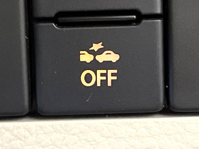 �y�X�}�[�g�A�V�X�g�z���s���ɑO���̎ԗ�����F�����A�Փ˂������Ȏ��͌x��ƃu���[�L�ŏՓˉ���Ɣ�Q�y�����A�V�X�g�B�����S�Ƀh���C�u�����y���݂��������܂��B