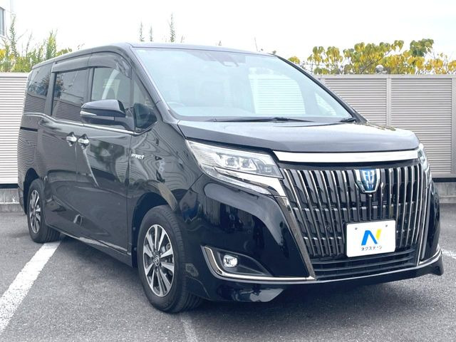 高透明度のガラス皮膜で撥水はもちろん、上質なツヤ・光沢を実現。紫外線や酸性雨から大切な愛車を保護し、色あせ・劣化を防止。「弾スプラッシュコート」、「弾プリミッサコート」からお選びいただけます。