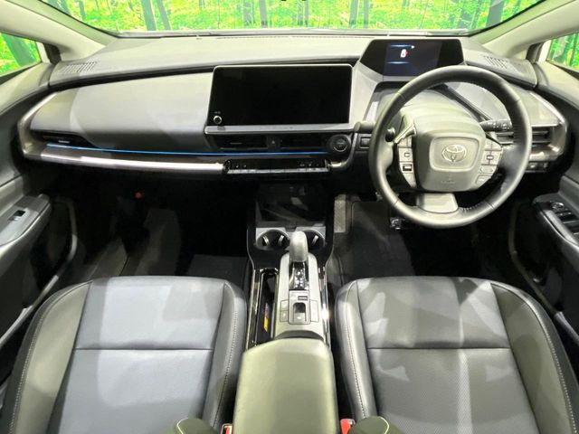 �����^�A�b�v ���i�̂���������ʋ΁A���}���ɏ\���ȉ׎��X�y�[�X���m�ۂ��Ă���܂��B�Z�J���h�V�[�g��|���ƁA�傫�ȉו��̐ύڂ��\�ł���