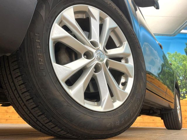 �y����17�C���`�A���~�z�C�[���z�O�ςɃ}�b�`���������A���~�z�C�[���𑕒����Ă���܂��B�e��ЊO�A���~�z�C�[����A�X�^�b�h���X�^�C�����戵�����Ă���܂��B���񂲑��k����������