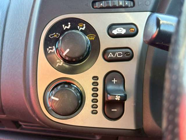 �C�ɂȂ邨�Ԃ�����܂�����E�̓d�b�ԍ����璼�ڂ��X�ɂ��₢���킹���������B�x�����@����ԗ����A��Ԃ܂łȂ�ł������������Ē����܂��B�X�^�b�t�ꓯ���A�����҂����Ă���܂��B