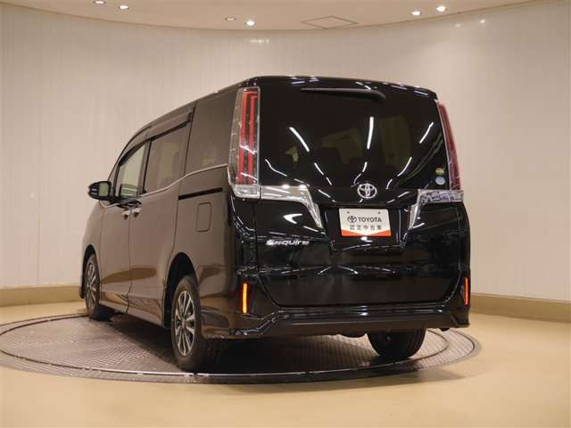 エスクァイア2.0 Gi プレミアムパッケージ 4WD