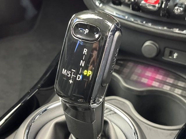 ��MT���[�h�t��AT:�ʏ�͎����ł����Ȃ���ϑ�(�M�A�`�F���W)���h���C�o�[�̑���ɂ���ĈӐ}�I�ɕς�����V�X�e���ł��B����w���i�̃h���C�u�����y���݂��������܂�!