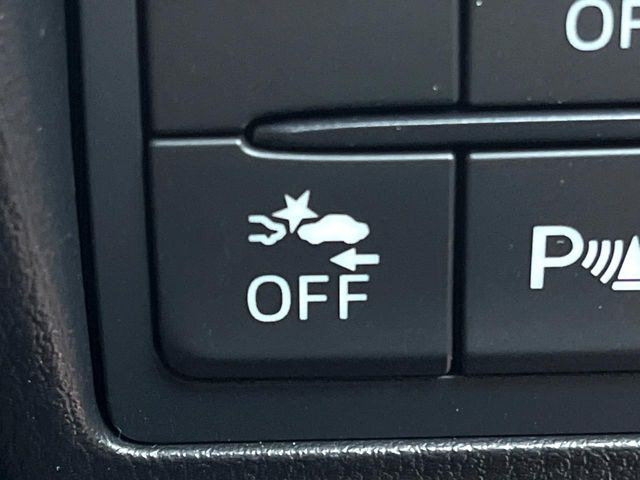 �y�X�}�[�g�V�e�B�u���[�L�T�|�[�g�z�ᑬ���s���ɑO���̎ԗ�����F�����A�Փ˂������Ȏ��͌x��ƃu���[�L�ŏՓˉ���Ɣ�Q�y�����A�V�X�g�B�����S�Ƀh���C�u�����y���݂��������܂��B