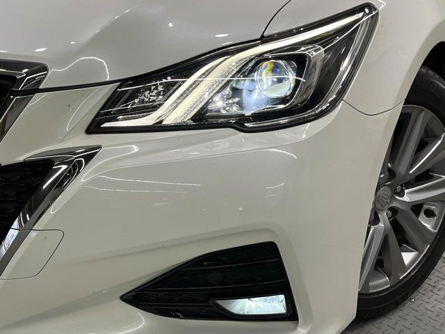 �yLED�w�b�h���C�g�z���V����ԑ��s�����ǍD�Ȏ��E���m�ۂ����S���ĉ^�]�ł��鍂�P�xLED�w�b�h���C�g�𑕔�!�_�����x�������A����d�͂��}�����Ă��܂��B