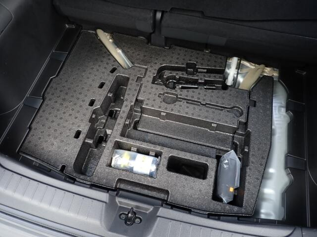 ���Еۏ؂ł͔[�ԓ����瑖�s�����������ŁA���Օi�������S�Ă̕��i��1�N�ԕۏ؂��܂��B(�����ԗ��Ɋւ��ĉˑ����u�͕ۏؑΏۊO�ƂȂ�܂�)(�O���Y�Ԃ͋���5,000km�܂Ŕ��N��)