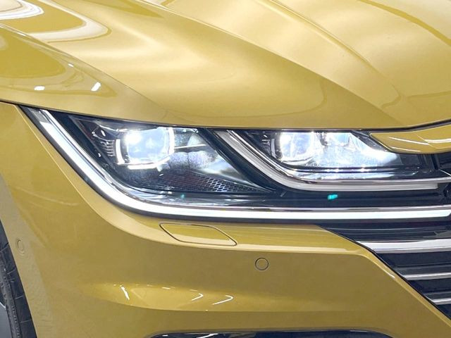 ��LED�w�b�h���C�g:��ԑ��s�����ǍD�Ȏ��E���m�ۂ����S���ĉ^�]�ł��鍂�P�xLED�w�b�h���C�g�𑕔�!�_�����x�������A����d�͂��}�����Ă��܂��B