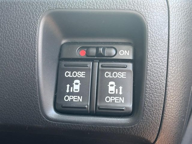 �y�����p���[�X���C�h�h�A�z�X�}�[�g�L�[��^�]�Ȃ̃X�C�b�`�Ō�ȗ����X���C�h�h�A�̊J���\���d��������͂����ăh�A���J����K�v�������A�����Ȃ��q�l�ł��ȒP�ɊJ���߂ł����K�ł���