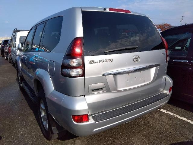 ランドクルーザープラド3.0 TX ディーゼル 4WD