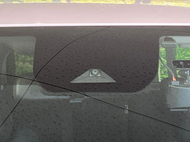 �y�C���e���W�F���g�G�}�[�W�F���V�[�u���[�L�z�t�����g�J�����őO���̎ԗ�����s�҂����m�B�Փ˂������Ȏ��͏Փ˔�Q�y���u���[�L���쓮�A�Փˉ�����T�|�[�g�B�����S�Ƀh���C�u�����y���݂��������܂��B