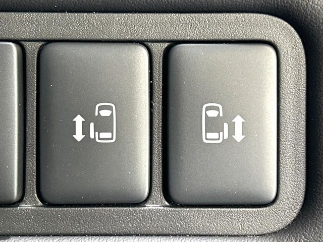 �y�����p���[�X���C�h�h�A�z�X�}�[�g�L�[��^�]�Ȃ̃X�C�b�`�Ō�ȗ����X���C�h�h�A�̊J���\���d��������͂����ăh�A���J����K�v�������A�����Ȃ��q�l�ł��ȒP�ɊJ���߂ł����K�ł���