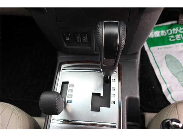 ���X�ւ̃��[�U�[���r���[���䗗�������B�n��25�N�̎��тɑ΂��A���q�l��蒸�������]���Ə��k�̎v���o���L�ڂ���Ă��܂��B�X�^�b�t�͌ւ�ɑz�����ӂ��A�e�ؒ��J�Ɏd�����������܂����Ƃ𐾂��܂�