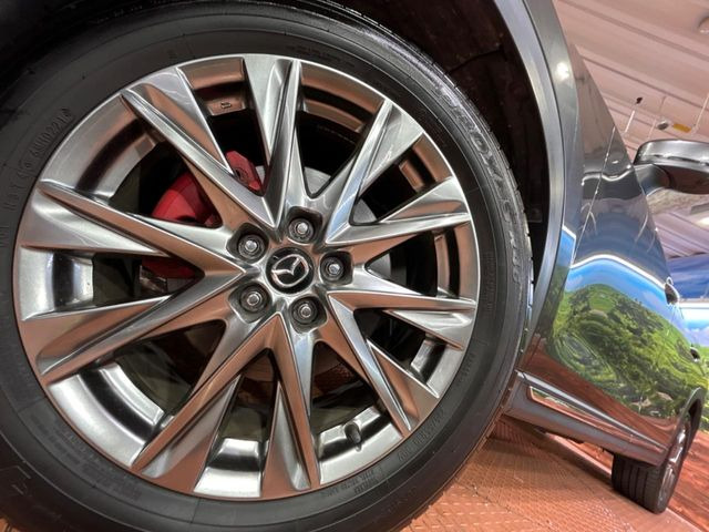 �y����19�C���`�A���~�z�C�[���z�O�ςɃ}�b�`���������A���~�z�C�[���𑕒����Ă���܂��B�e��ЊO�A���~�z�C�[����A�X�^�b�h���X�^�C�����戵�����Ă���܂��B���񂲑��k����������