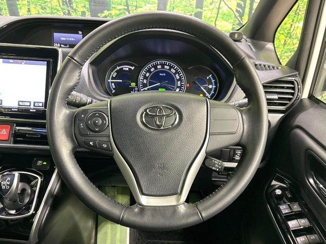 �y�����v�����X�e�A�����O�z�㎿�Ȋv���g�p���邱�ƂŁA��ɂ����������݂ƂĂ��^�]���₷���n���h���ł���