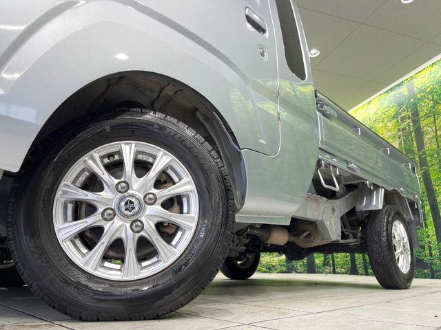 �y12�C���`�A���~�z�C�[���z�O�ςɃ}�b�`�����A���~�z�C�[���𑕒����Ă���܂��B�e��A���~�z�C�[����A�X�^�b�h���X�^�C�����戵�����Ă���܂��B���񂲑��k����������