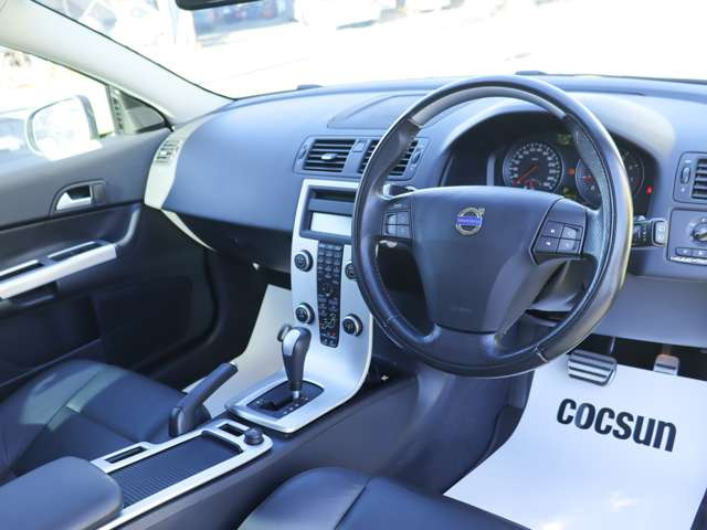 �k���É��X�A�y�Y�X�͎w�萮���H������L�B��c�X�A���l�X�ɂ͔F�ؐ����H������L���Ă��܂��B���ꂼ��̋��_�ɐ������t�g��e�X�^�[���̐ݔ��@����������Ă��܂��B