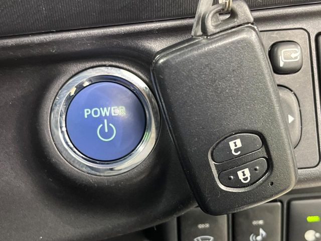 �y�X�}�[�g�L�[�z�J�o����|�P�b�g�ɓ��ꂽ�܂܂ł��h�A�̎{���E�������\�ȃX�}�[�g�L�[�𑕔��B�G���W���̃I���E�I�t�����J�M�����o���K�v����������Ƃ��Ă��֗��ł���