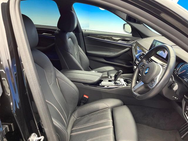 ●シートの使用感:破れ・へたりも少なく、ご覧の通りきれいな状態を維持しております。また、室内クリーニング・コーティングもご用命いただけます。