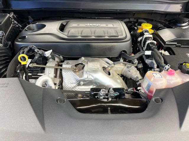 �����X�ł́A�e���[�J�[�̐�p�f�f�e�X�^�[�𓱓��B���Ǝ��i�����e�N�j�J���X�^�b�t���풓���Ă���܂��̂ŁA������̍ۂɂ����S���Ă����p���������܂��B