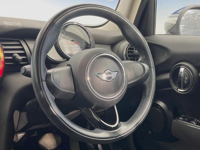 ���n���h�����̃X�������Ȃ��A���ꂢ�ȏ�Ԃ��ێ����Ă���܂��B�e�X�C�b�`���̓�����m�F�ς݂ł��B